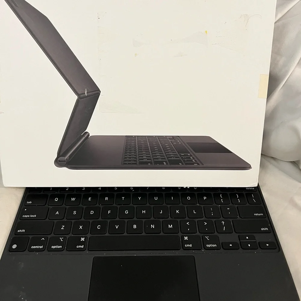 Apple GEN6 (2023) Black Magic Keyboard. Perfect condition, hardly used. $250